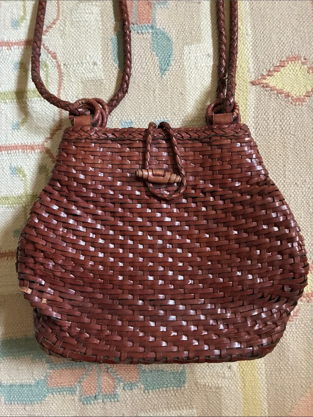 Woven Crossbody Bag in Brown - Classic Handcrafted Style